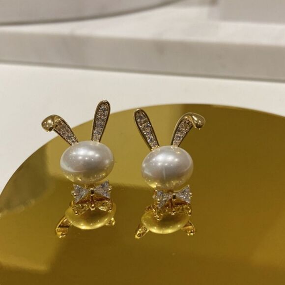 NEW MR RABBIT BOWTIE PEARL & CUBIC ZIRCONIA STUD EASTER EARRINGS - Picture 3 of 11